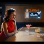 Aubrey Plaza Instagram - Do you know what makes The Cosmopolitan so… cosmopolitan?
 
I finally got to the bottom of it, thanks to my friends at @Cointreau_US and new buddy, T-Bone. Just make sure to #KeepItCosmo this holiday season ✨ #ad21