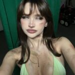 Liza Anokhina Instagram - gold digger
