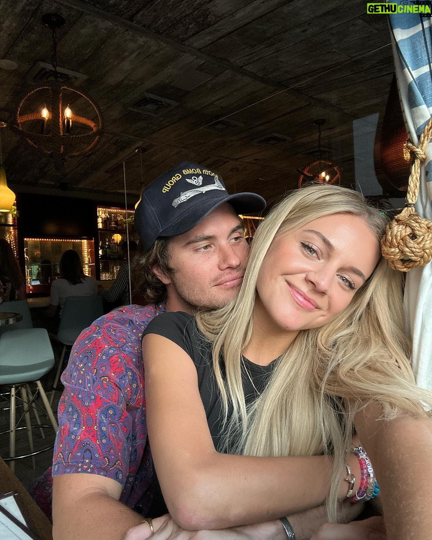 Kelsea Ballerini Instagram - a whole trip around the sun with my bestie. @hichasestokes thanks for making me write love songs. 🤍