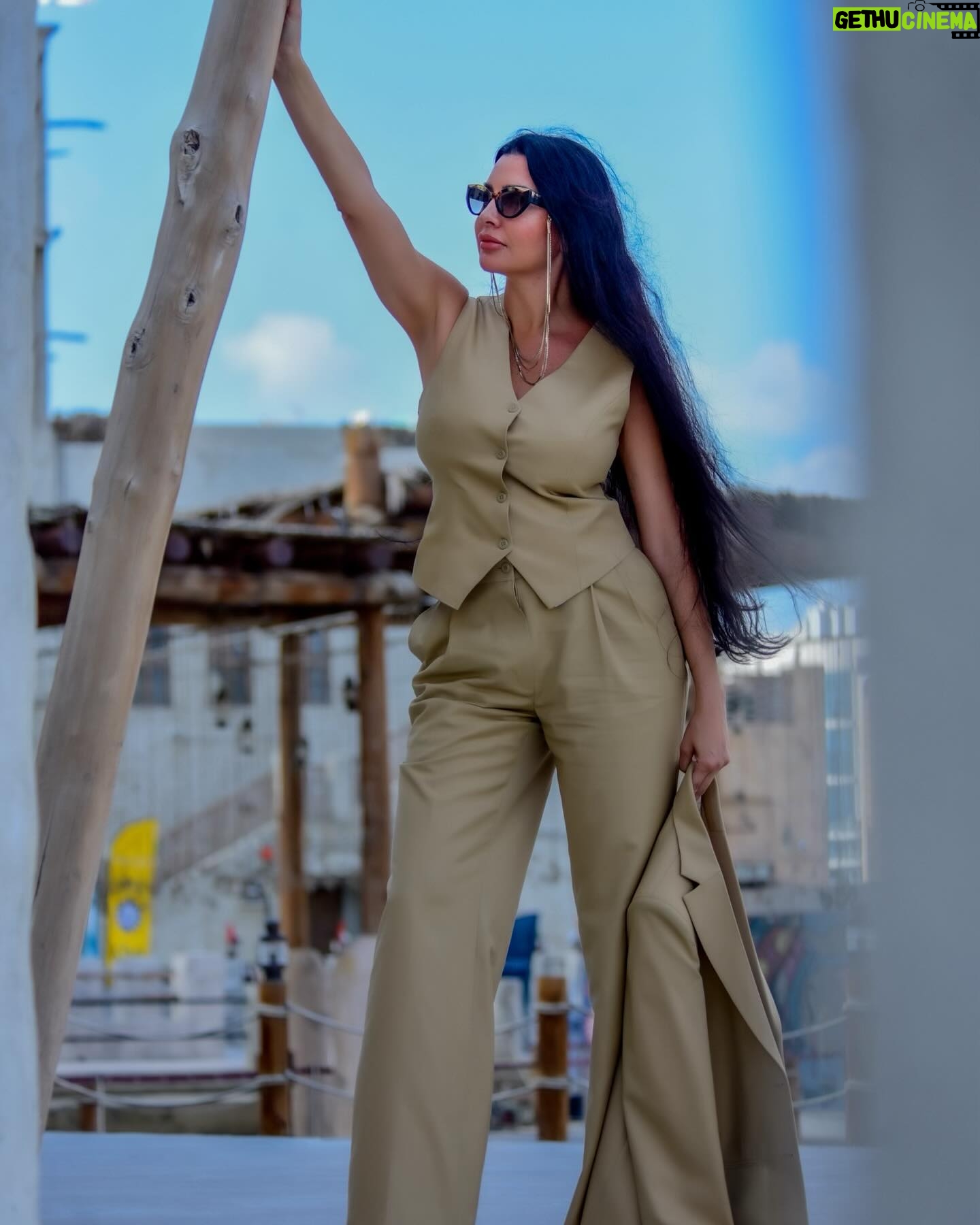 Lamitta Frangieh Instagram - Experience the timeless value of @infame_dubai INFAME suits: a smart investment that never goes out of style. Introducing ‘The Arabian Desert’ collection, where exceptional details meet refined elegance. Discover the essence of the UAE with our special jacket lining, inspired by its breathtaking beauty.
Wear INFAME - make a statement!
📸 @hossamelhalwagy_photography
#suitstyle #suitsets #elegence #stylishlook #lamittafrangieh #dubai