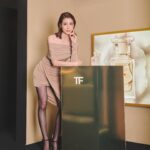Esther Supreeleela Instagram - อยากให้ทุกคนมาลองสัมผัสน้ำหอม TOM FORD VANILLA กลิ่นวนิลลาที่บอกเลยว่าไม่เหมือนทั่วไป และเป็นวนิลลาที่ห่างไกลจากความไร้เดียงสา 

งานจัดตั้งแต่วันที่ 4-10 ม.ค. 2024 ณ ห้างฯพารากอน ชั้น M ตรงลาน Hall of Fame นะคะ 

Further info pls LINE : @TOMFORDBEAUTYTH

#TOMFORDBEAUTYTH #TFVANILLATH