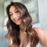 Jeannie Mai Instagram – Your weekly shot of dopamine awaits tonight #RaidtheCage 9/8c on @cbstv 😛👜💰