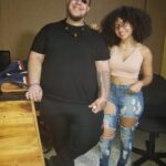 Chelsy García Instagram - #tb 2017. La primera canción que grabé, fue con mi GoLdi ❤️🥹el peoL productoL de RD @light_gm te kiero🤨ok🥰
