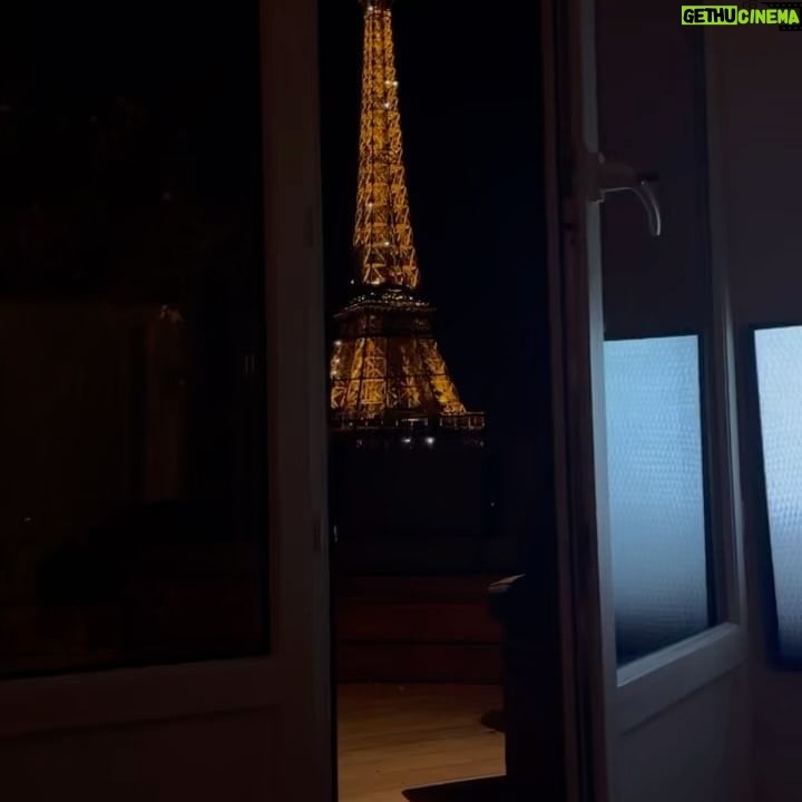 Justine Skye Instagram - this paris trip made me feel at home. thank you @airbnb