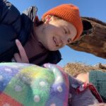 Bonnie Wright Instagram - Our first family holiday 🥹 wading through freezing cold creeks to empty beaches with sandy toes, golden sunsets, cozy in bed together with a crackling fire and bright stars above us, morning misty rain soothed by croissants dipped in hot frothy coffees and a side of breast milk 

🏠 @deetjensbigsurinn 
🥐 @bigsurbakery 
🍷 @nepenthe.bigsur