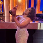 Angela Bassett Instagram - Tonight was a very good night! #thankyouAcademyGovernors #thebestisyettocome #imnotdoneyet