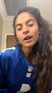Jessie Reyez Instagram - Phone full of options, bank full of bills 
Don’t do it cuz I need to, I do it for the thrill 

x 10 for good health and wealth 🧘🏽‍♀️