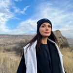 Özge Yağız Instagram – without a thought, without a voice🌥️