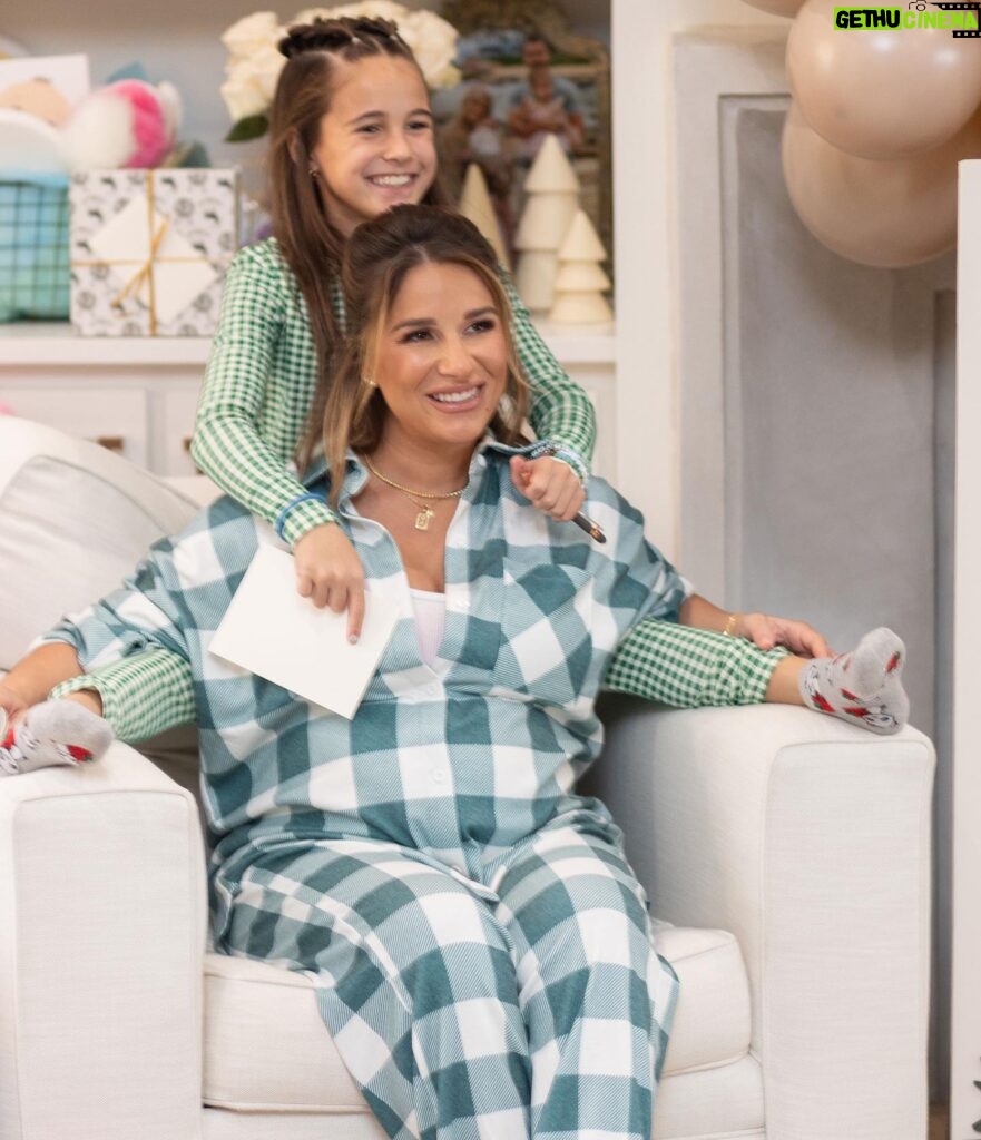 Jessie James Decker Instagram - When my sisters asked about a baby shower I told them no way.  This is my 4th baby! But they wouldn’t take no for an answer. They told me # 1 this baby boy deserves to be celebrated. And # 2, you haven’t had a baby in 6 years and you have nothing so we are doing it.  I said ok, do something small and I’m
not registering 🫶🏼😂 well as you can see they don’t do small!! 
Thank you so much to my incredible sister @sydneyraebass and sister-in-law @aligreen13 for throwing me the most magical beautiful baby shower. I had tears of joys walking in because I was overwhelmed with love and emotion and just feeling so grateful.  Thank you to everyone who celebrated with me in our cozy jammies. This baby boy is loved so much already💙