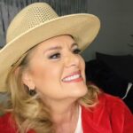 Erika Buenfil Instagram – Las personas más importantes no se buscan la vida te las presenta 🌹