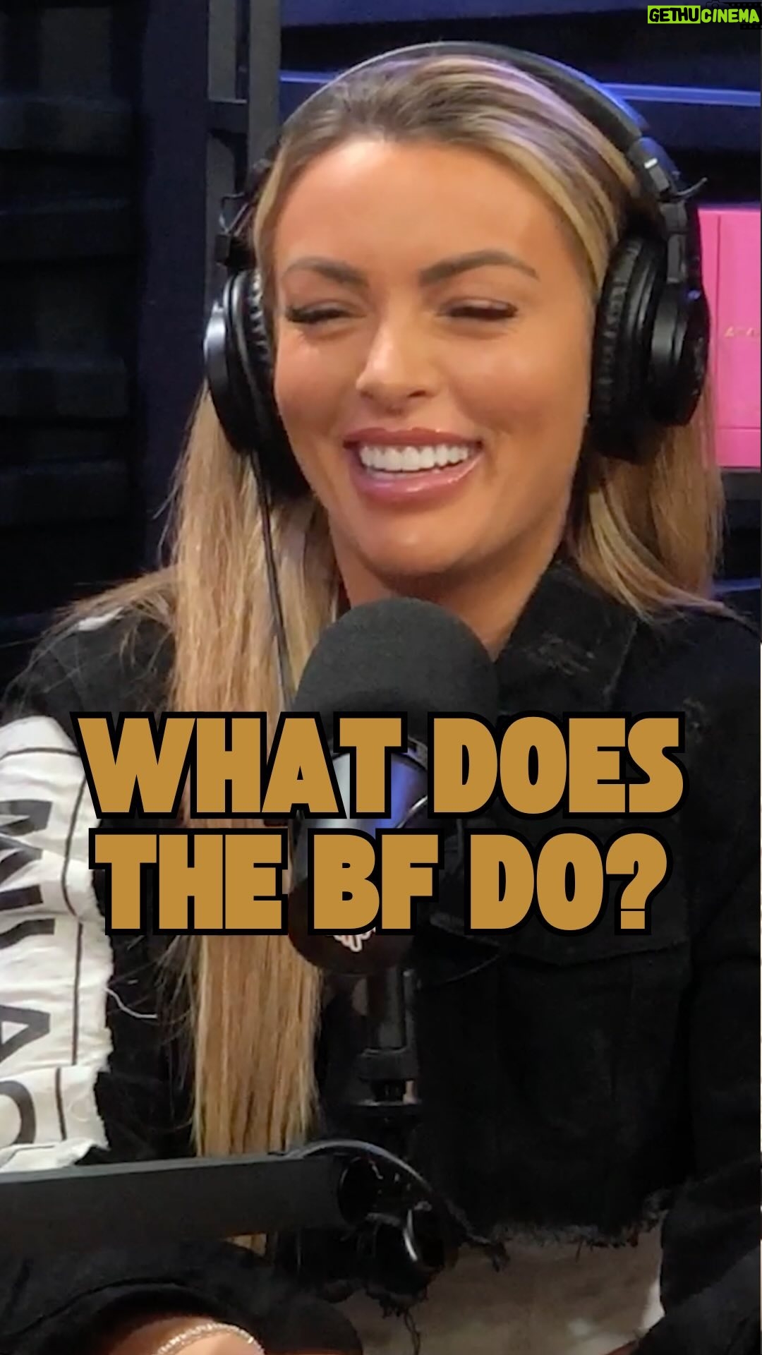 Mandy Rose Instagram - These fan questions had us cracking up. 😂 What does @sabatinop24 do or is @mandysacs taking care of him? New episode of the pod out now on Apple Podcasts, Spotify, and YouTube! #MandySacs #MandyRose #sabbypiscitelli #poweralphas #poweralphaspodcast