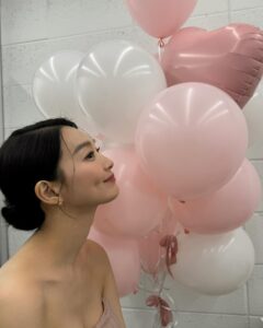 Shin Min-a Instagram - @cledepeaubeaute 🤍