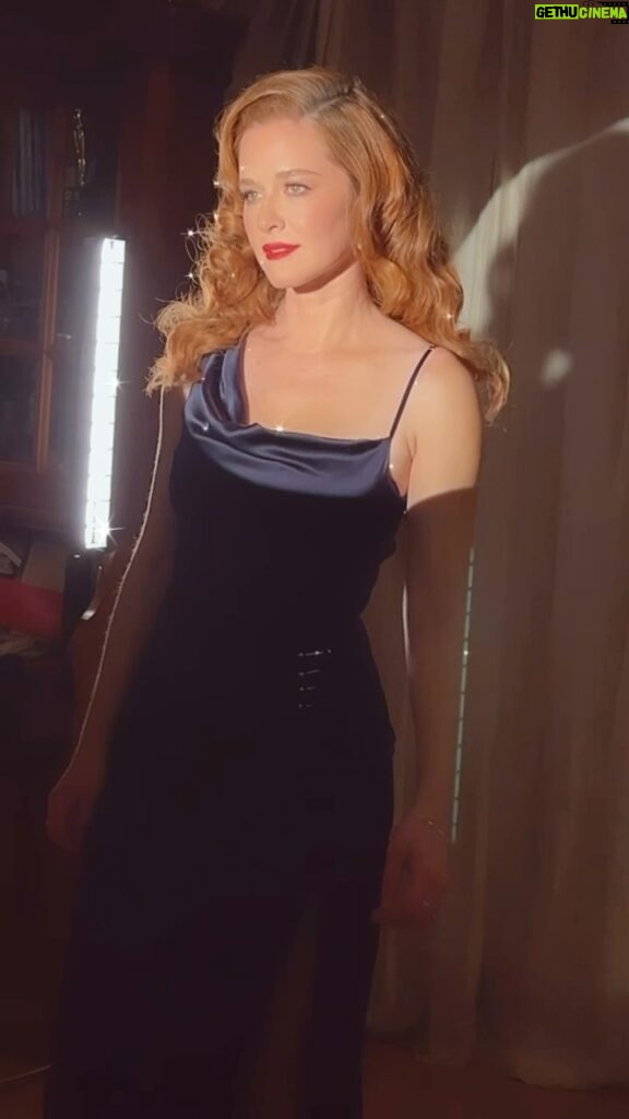 Sarah Drew Instagram - Such a blast with my girl @aliraegroves at The Evening Before party last night!!
Old Hollywood glam by @dannidoesit (hair) and @courthart1 (makeup) with the bonus of a photo shoot with photographer @justinnunezstudio and videographer @paul.hattfield ❤️❤️❤️