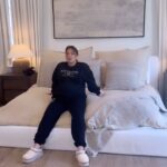 Jessie James Decker Instagram - I’m the messiest person.  They don’t call me messica for nuthin BUT I do want my bed made daily.  The real question, is this many pillows really necessary?😂😂😂 love to know your thoughts below on the important matter 👇 ( my set is @kittenish, just launched)