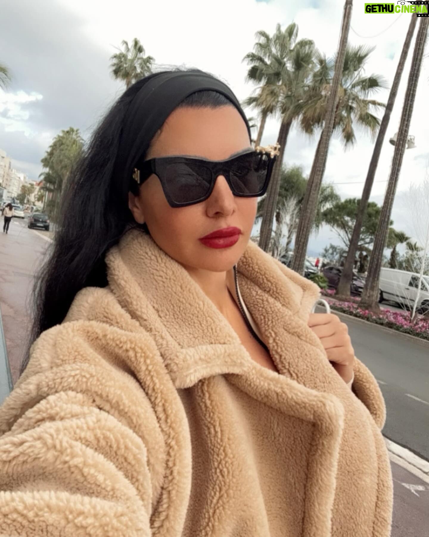 Lamitta Frangieh Instagram - Peace, joy and calmness.. quality time
.
.
.
#france #cannes #suddelafrance #cotedazurfrance #paris #parisian #parisfood #parisrestaurant #parisstyle #parislovers #model #parislove