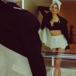 Dilan Çiçek Deniz Instagram - Going up?