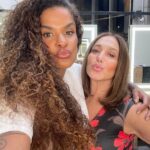 Susana Vieira Instagram – Hoje é dia dos cabeleireiros!!! Salve Vivi e todos vocês profissionais dos cabelos, que deixam a gente sempre muito mais bonitas e felizes !!!! Um beijo especial pra Gladys tbm 💋💋💋💋💋