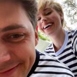 Kristina Asmus Instagram - Вышла из отпускного астрала и вспомнила, что не выложила эти фотки в ДР @bikovic. А чего добру пропадать? 😂
Да и пока выбирала из сотен наших селфи со съёмок фильма «Хочу замуж»…навеяло и хочу сказать тебе.
Друг мой 💜 Про твои профессиональные качества я могу написать книгу, но это позже 😂 Сейчас хочу сказать о твоей порядочности. Я так много в последнее время наблюдаю личностных разложений. Как близкие и далекие мне люди тотально сходят с ума, унижая всех и вся, хотят быть великими, лишь бы перформансы на сцене, а не тему..да в тусовку пожирней (а какой ценой неважно) и понимаю, что ты один из редких исключений. Не актёр по своей сути…ты выбираешь внятные ценности и несёшь их 🌱
Человечище. Будь всегда в контакте со своей интуицией. Ещё и ещё раз С Днём рождения тебя! И самое главное - с рождением сына!!!! 🍼 Счастлива за вас неимоверно! Обнимаю 🤍🤍🤍