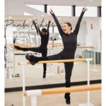 Paula Echevarría Instagram - Hoy he sido muy feliz en la presentación de mi nueva  colección para @primark! 
Haciendo una de las cosas que más me gustan, una clase de ballet con mi @yaskerr que lo preparó todo al detalle y se involucró al 500% y compartiéndola con un grupo de mujeres preciosas por fuera y por dentro que aguantaron como "jabatas"! Bueno, un grupo de mujeres y un valiente que se apuntó en el último momento y lo dio todo! (@mikvarez te adoro)
La organización de mis #PrimarkGirls, @primarkpr.es, @belenperalba , @alitsanroman , @sofialeyn, fue una maravilla, todo taaan bonito y con ese buen rollo que las caracteriza siempre ♥️ 
Gracias a todos los amigos que vinisteis a compartir este día tan especial conmigo! 🫶🏼🌹

#PaulaEchevarriaXPrimark

📸 @leticiadiazdelamorena ♥️
