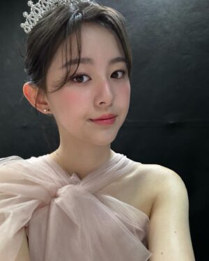 Park Ji-hu Instagram - 🎀🌷👛💗