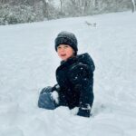 Jessie James Decker Instagram - Woke up to a beautiful snow day 🥹❄️ Reminded me of our days in Colorado and gave me all the nostalgic feels❄️💙🌲