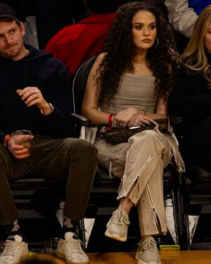 Madison Pettis Instagram - Courtside, not the middle row