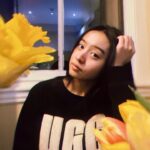 Kōki Instagram - 部屋に帰ってきた時、お花があるだけで気持ちが落ち着きます☺️

@ugg の暖かいスエット💗