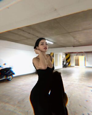 Merve Boluğur Instagram - 🖤