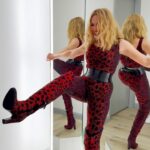 Kylie Minogue Instagram – Gotta do what ya gotta do 🤪📸