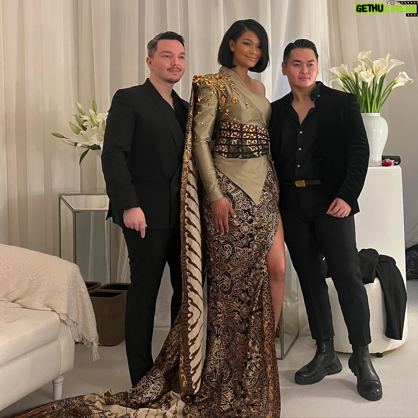 Chanel Iman Instagram - It’s been an incredible trip working in Jakarta , Indonesia 🇮🇩 Thank you @kikyhapsarii @highendbrands.id and everyone who made this trip special ❤️🙏🏽 #highendbrandsshopee