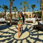 Lamitta Frangieh Instagram - Lovely day well spent @bebeachdxb 🤎 so chilling!
I always book best spot with @mariafrancescadiscipio 💚 the latest pool destination in town ! 
.
.
#pool #luxury #lifestyle #dubai #amazingcity #dubailiving #outstanding_destination #poolhouse #lounge #topview #january