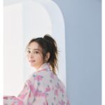 Nozomi Sasaki Instagram - ご報告🍷🍇
FRaU Webにて
『佐々木希のなにはともあれ、ナチュラルワイン！』
の連載がスタートしました🥰
愛してやまないナチュラルワインの連載を務めさせていただけるなんて、夢がまた一つ叶いました。
この連載を通して、ナチュラルワインの魅力が伝わると嬉しいなぁ🫧

ぜひ見ていただけると嬉しいです！