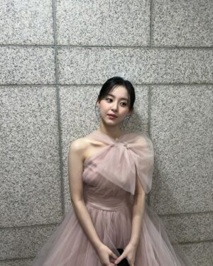 Park Ji-hu Instagram - 🎀🌷👛💗