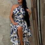 Lamitta Frangieh Instagram - Dance with the waves… dress @catchall.official 🤍

Use my code LAF15 and save 15 dollars 
📸 @hossamelhalwagy_photography 
.
.
#spanishlookout #floral #goodvibes #springlook #fresh#lamittafrangieh