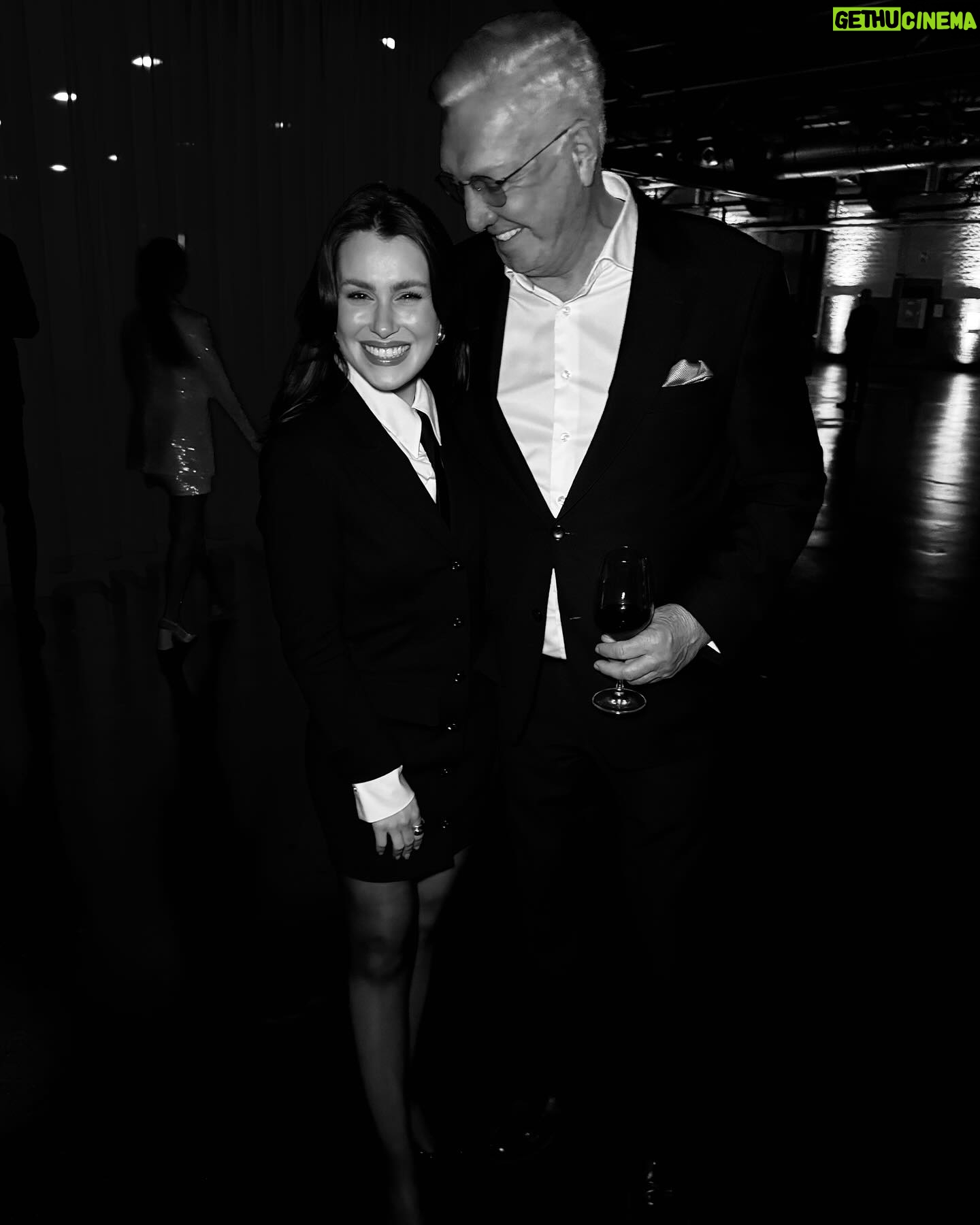Anna-Maria Sieklucka Instagram - I blend boundaries with @marccain, thank u for having me my german #marccain fam xoxo
.
.
.
#marccaingirls #blendboundaries #marccainlovesfashionweek #berlin #colaboration #współpraca
@clemensporikys thank u for amazing shoot