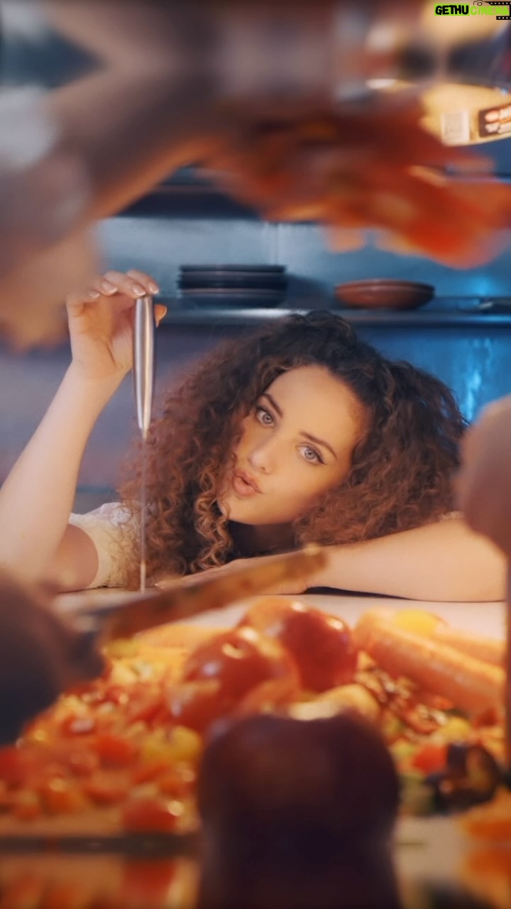 Sofie Dossi Instagram - CELERY - Official Music Video
IS OUT NOW!! Link in bio