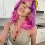 Katherine McNamara Instagram - Wigging out for National #BigWigDay! 🫨🩵 Which is your favorite?  #hairbrained #thehairnecessities