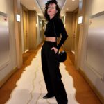 Kristina Asmus Instagram - Лицо как будто после подтяжки, хотя у косметолога я была в последний раз на чистке лет 15 назад. Вот, что пиво животворящее делает 😂😂🙈