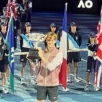 Kate Walsh Instagram - What a match!  I was so excited to capture the final serve and point on my phone that I couldn’t get to the video & had to hold it down in the photo but let it up to cheer at the final moment 😂 so the gracious Ellie sent me her video of the sweet victory! 🎾🎾Thanks so much for having @andynix1 and me @australianopen 🎾🎾 for some of the best tennis I’ve EVER seen! @medwed33 played extraordinary tennis w/@janniksin congratulations to the 2024 men’s finals winner @janniksin 🏆 🏆🏆
