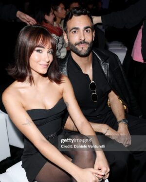 Aitana Instagram - Gracias @donatella_versace @versace por invitarme a este increíble desfile. Gracias también por haberme dado la oportunidad de ver la casa de Gianni Versace, conocer a personas que siempre he admirado y disfrutar de una noche sinceramente increíble. Os AMO.