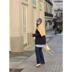 Paula Echevarría Instagram - 𝕄𝕒𝕕𝕣𝕚𝕝𝕖𝕒𝕟𝕕𝕠🐻

Camisa, blazer, gorra y sudadera #PaulaEchevarriaXPrimark @primarkpr.es 
Jeans @stradivarius 
Sneakers @converse 
Bolso @versace