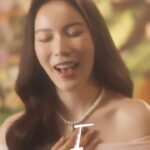 Worranit Thawornwong Instagram - ฝากเพลงที่หวานที่สุดดดด ของมุกด้วยค่ะ💗😝
ยอมรับได้สักทีว่ารักเธอ...คนนี้ 🤍 
สามารถดู MV I missing You Ost. หารักด้วยใจเธอ Find Yourself | Mook Worranit
YT : GMMTV RECORDS 🔗 : https://youtu.be/3MFag09BVX8 

และสามารถรับฟังทาง Music Streaming ได้เร็ว ๆ นี้
#FindYourselfTH
#ImissingYouMV
#GMMTV