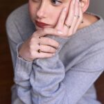Nicole Wallace Instagram - Cozy🩶 @tousjewelry