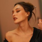 Dilan Çiçek Deniz Instagram - Celebrating love 🌹