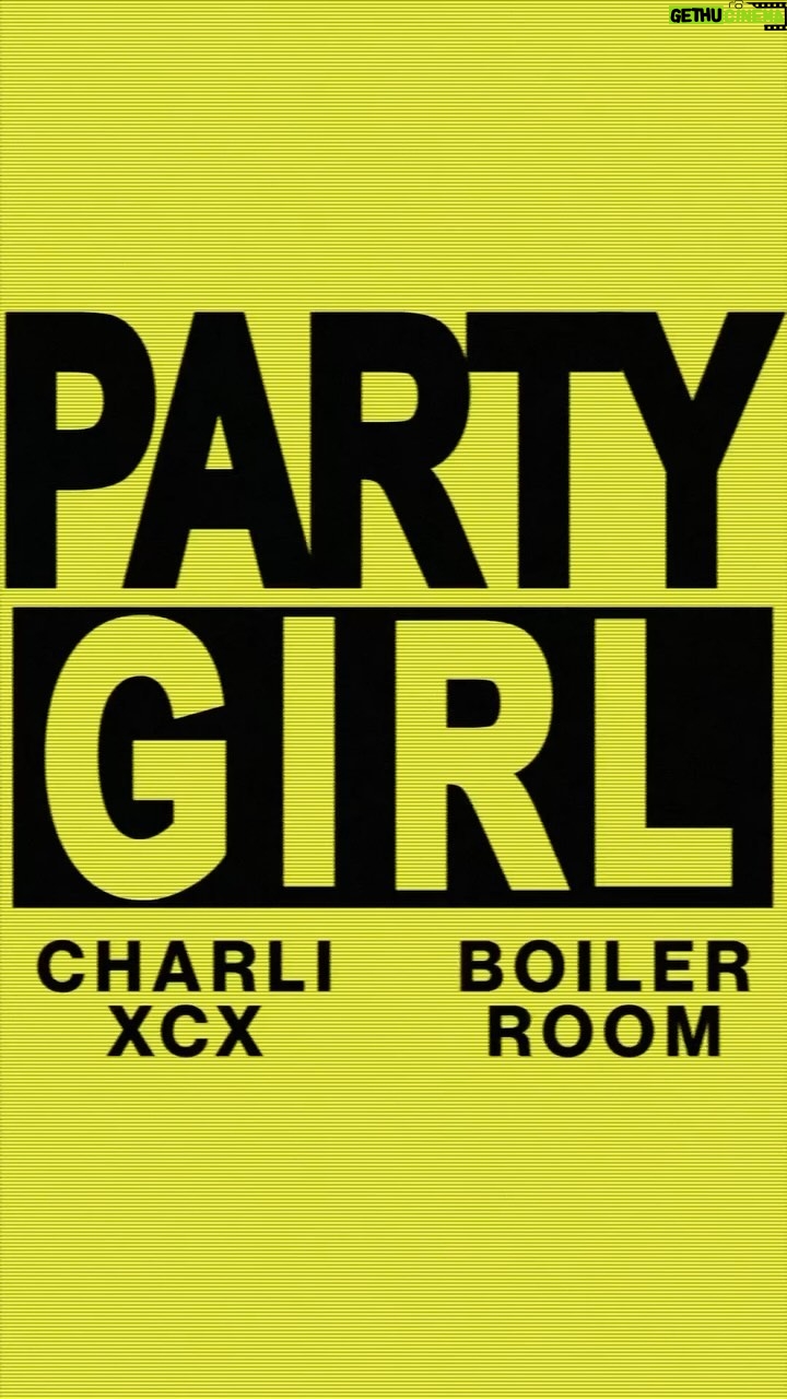 Charli XCX Instagram - FLASH WARNING LET’S RAVE