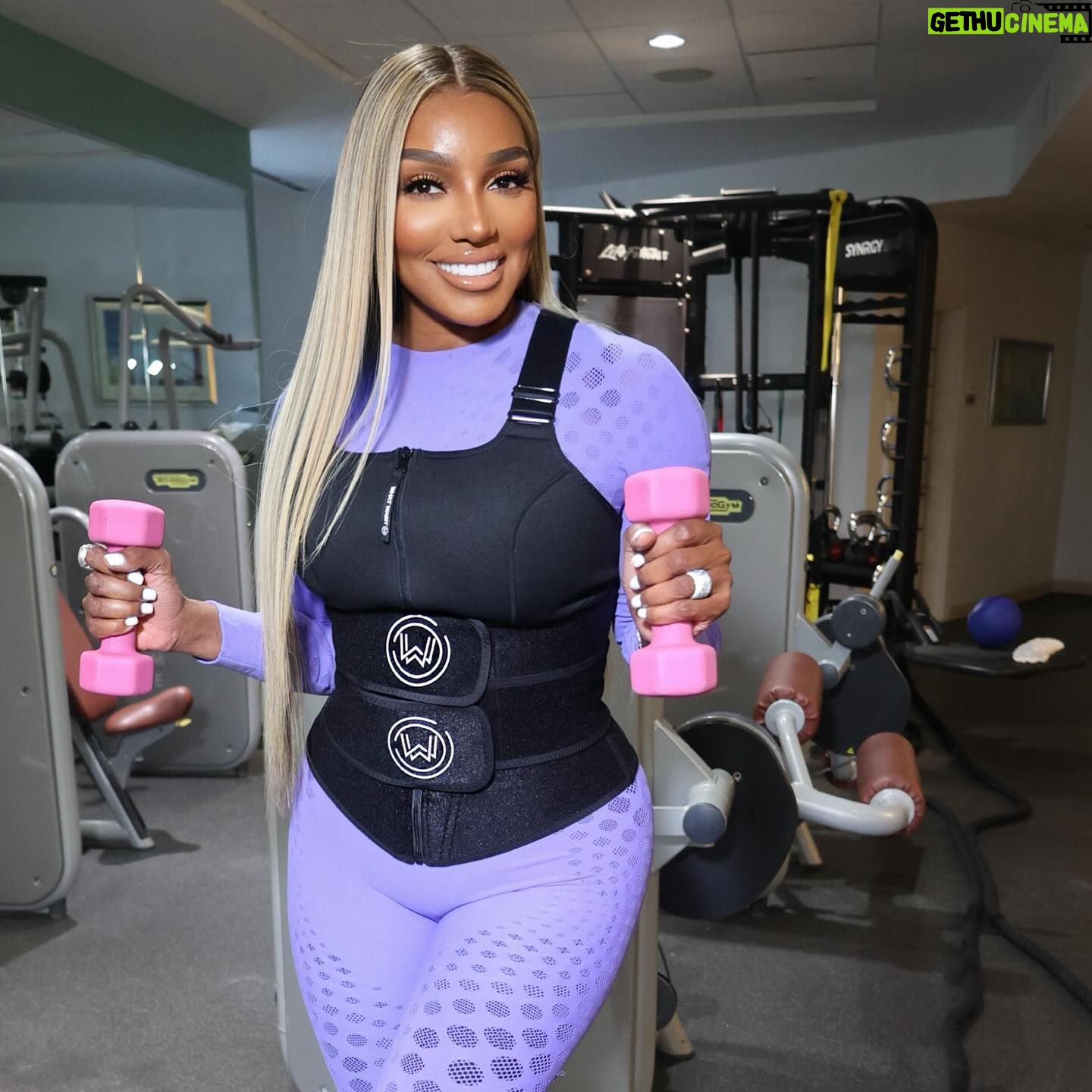 NeNe Leakes Instagram - Swipe: Let me be your inspiration! We all wanna keep it tight and look right even if you have to laugh at yourself like me 😂💪🏾
You don’t need to go to the gym 2x a day. You need to maximize your workout the first time.
I was getting so unmotivated when I wasn’t losing inches in my stomach until my friend told me about What Waist and my fitness journey completely changed with @whatwaistofficial