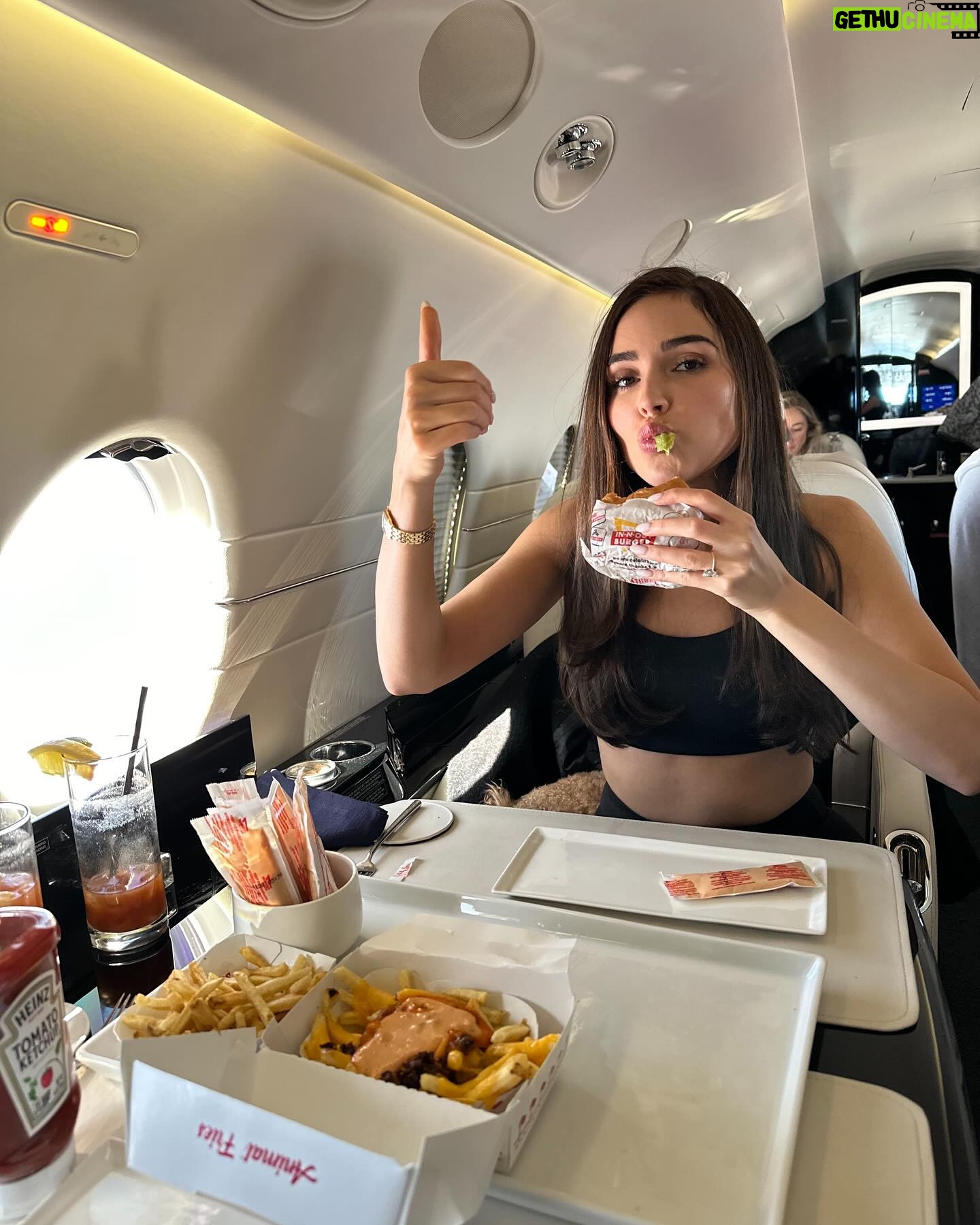Olivia Culpo Instagram - Clear eyes, full heart, can’t lose 🤍 (except for the last pic)