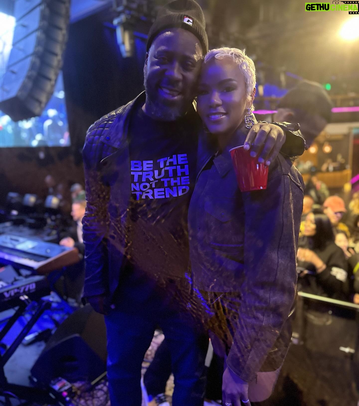 LeToya Luckett Instagram - ✨THE WEEKEND✨
Celebrated love, life & music all weekend long with my fam. Shout out to the Burfday beauty @valeisha & my cuz @robertglasper for making this night one for the books!! Love y’all 😘🎉❤️
#Grammyweekend #grammys2024