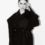 Anna-Maria Sieklucka Instagram - Nazywam ten rok - rokiem ósemki. Czas początków i nieskończoności, przeplatającymi się marzeniami wraz z wyzwaniami, spokojem ducha i spontaniczności. 
Nie mogę doczekać się lutego i wydarzeniami, które będą miały miejsce 🤍
Ostatnio ładowałam baterie w Andaluzji, dziś wita mnie słoneczna Polska, a jak myślicie które destynacje przede mną..? 🤍
Pięknego tygodnia Drodzy 🌠
.
.
.
📸 @skotnickann 
💄 @horeshko__ 
styl @epuzer