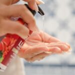 Juliana Alves Instagram – Das águas de Foz do Iguaçu ao meu banheiro! 

Com Essências do Brasil por @luxbotanicals todo banho se torna um verdadeiro ritual de bem-estar e revitalização com fragrâncias que traduzem a nossa brasilidade na pele. 

*Nenhum produto foi utilizado na natureza

#Publi #BanhoDeNatureza #EssênciasDoBrasil